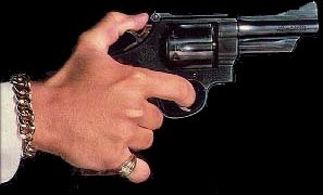 Don't go no place.  
You'll wait 'till the graphics appear, if you know what's good for you.